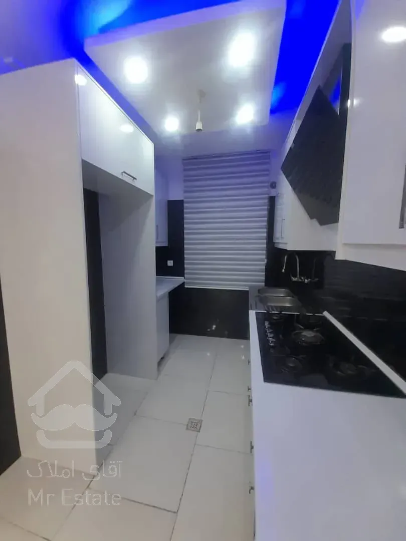 واحد ۴۷ متری پارکینگ سندی انباری فول بازسازی خوش نقشه قرق نور