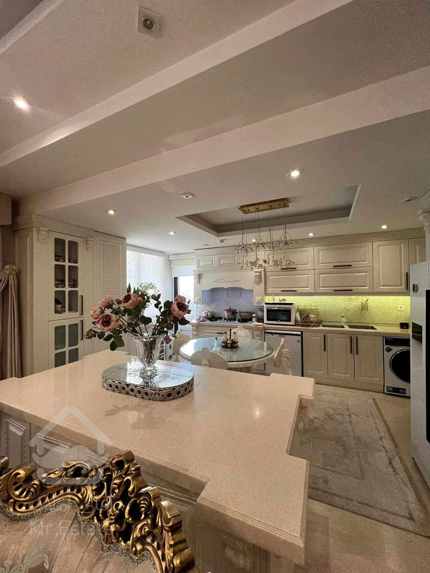 همایون‌ویلا ۱۷۵ متر/کم جمعیت/سند آماده