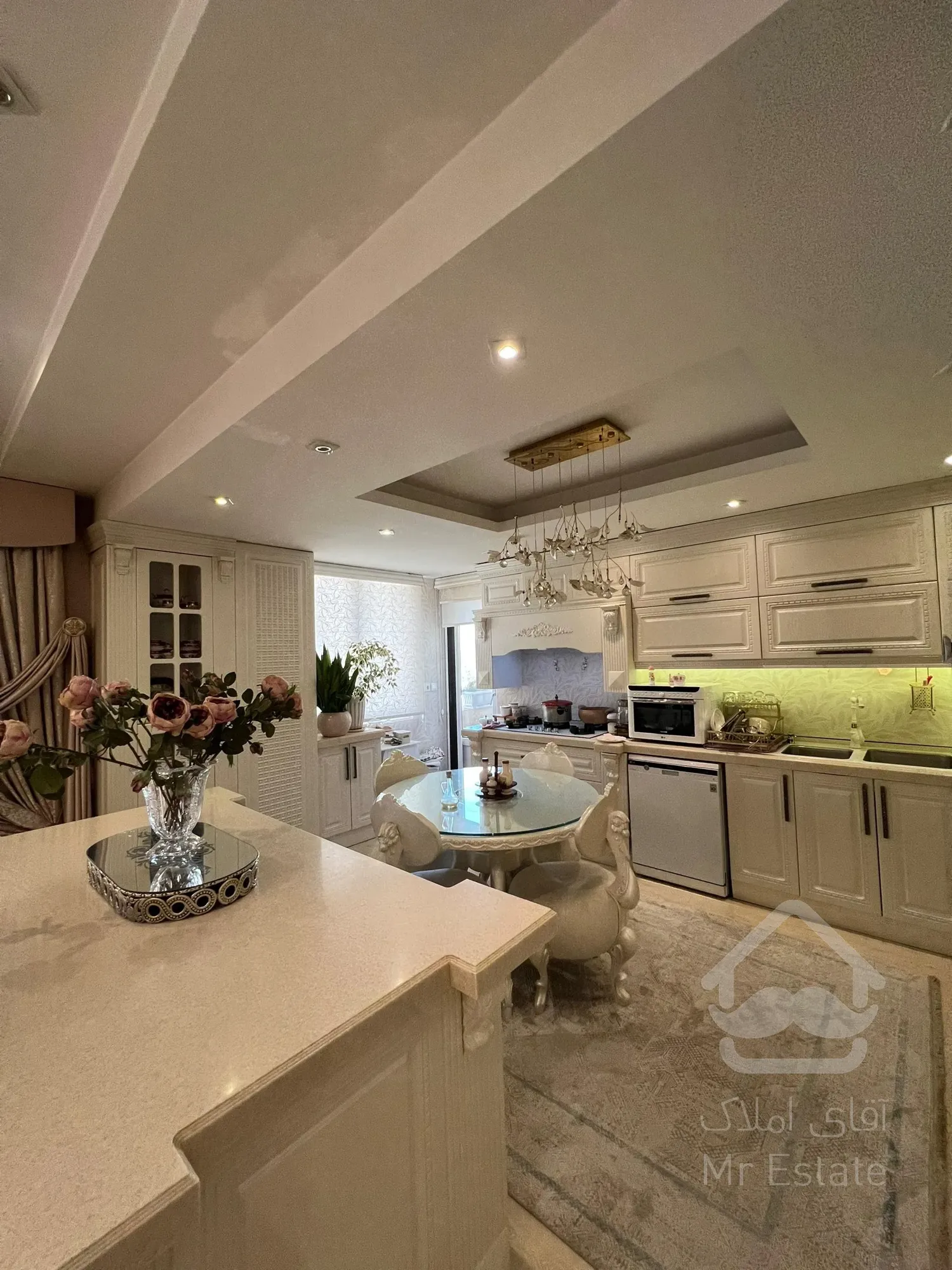 همایون‌ویلا ۱۷۵ متر/کم جمعیت/سند آماده