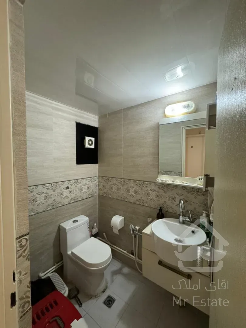 فروش واحد ۷۰ متری طبقه دوم فاز ۴