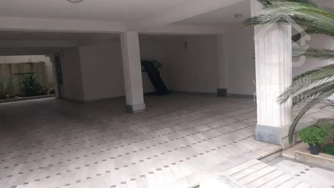 خرید آپارتمان ۱۳۰ متری در خ مظلوم (رهنما)