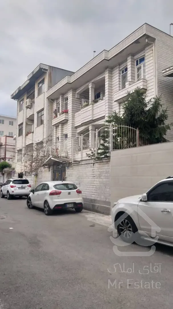 خرید آپارتمان ۱۳۰ متری در خ مظلوم (رهنما)