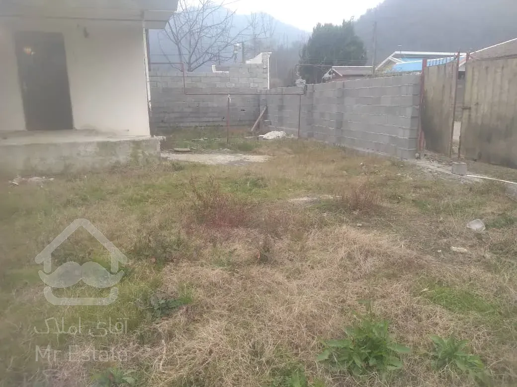 زمین ۵۷۰ متری دارای پروانه ساخت در گیسوم