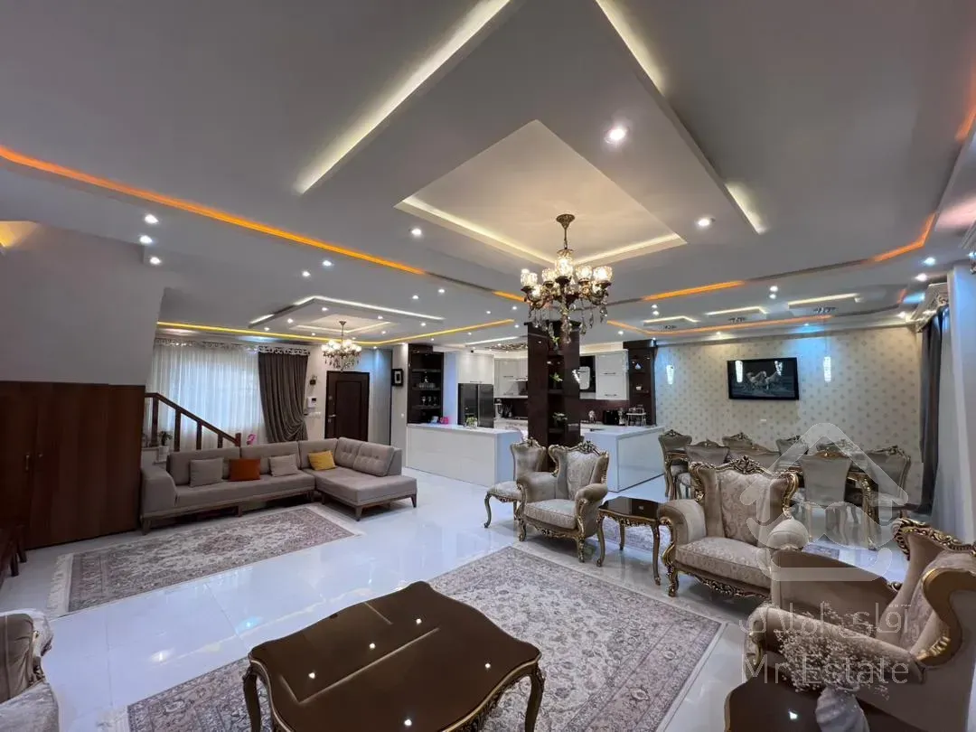 فروش ویلای دوبلکس ۲۶۰ متری در متروپل غازیان