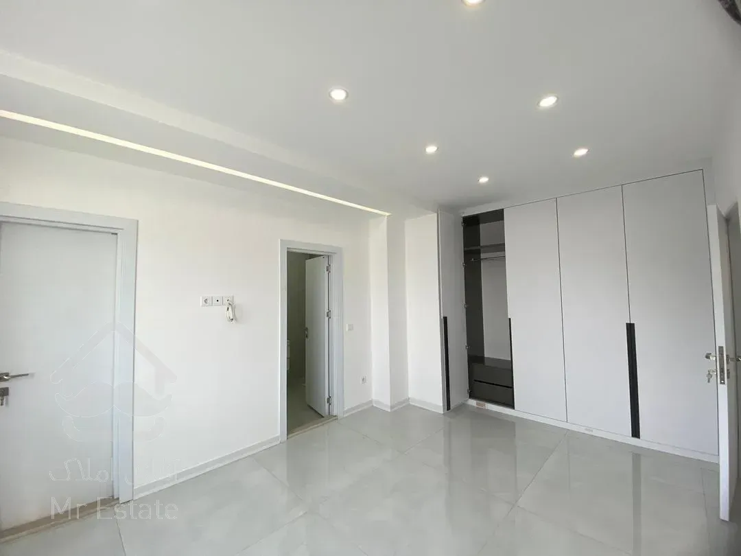 فروش ویلایی ۲۴۱ متری بازسازی شده