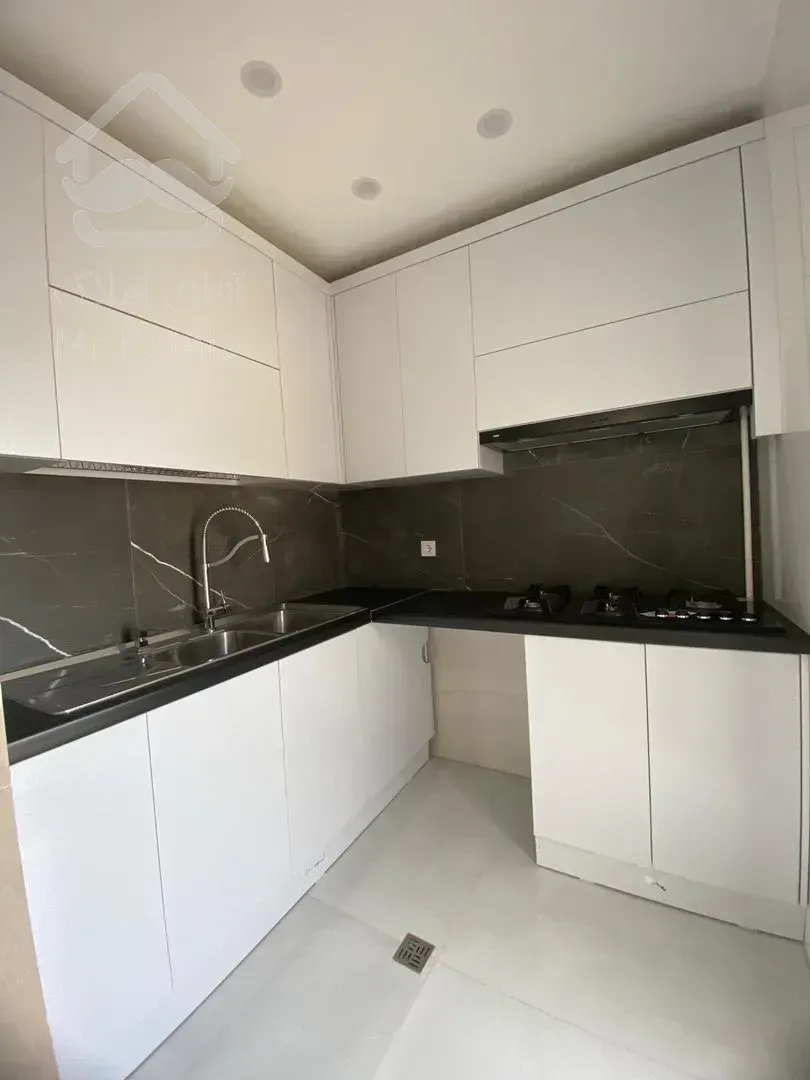 فروش ویلایی ۲۴۱ متری بازسازی شده