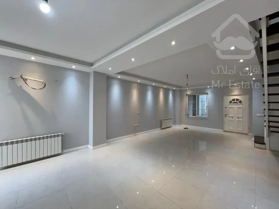 فروش ویلای تریبلکس ۳۱۰ متری در سی‌متری