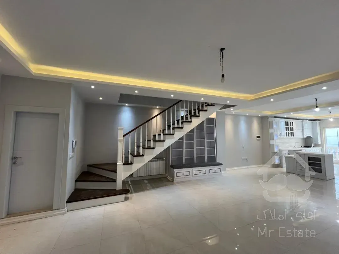 فروش ویلای تریبلکس ۳۱۰ متری در سی‌متری