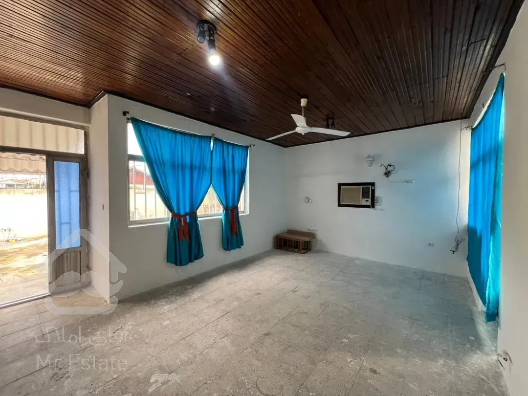 فروش ویلای ۳۰۰ متری در بلوار معلم