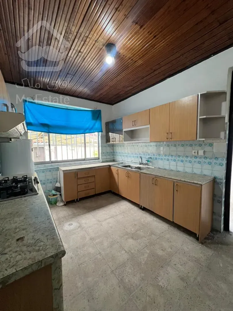 فروش ویلای ۳۰۰ متری در بلوار معلم