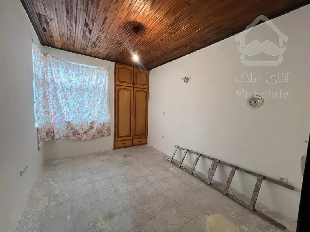 فروش ویلای ۳۰۰ متری در بلوار معلم