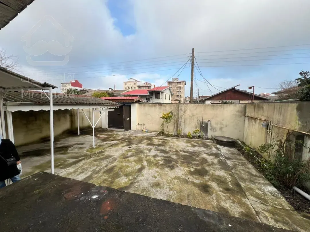 فروش ویلای ۳۰۰ متری در بلوار معلم