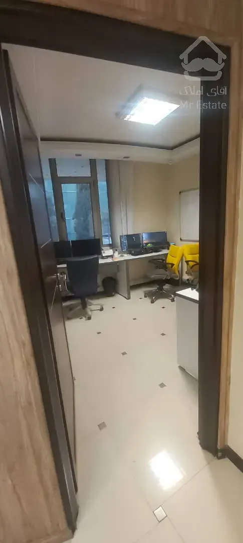 101 متر موقعیت اداری در وزرا