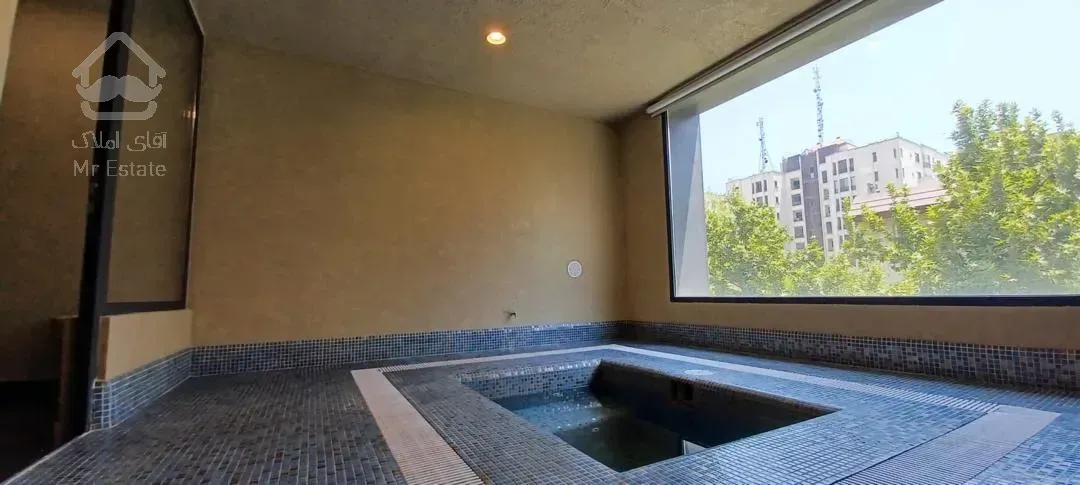 ۱۶۸ متر / ۳ خواب / ۳ پارکینگ / آجودانیه