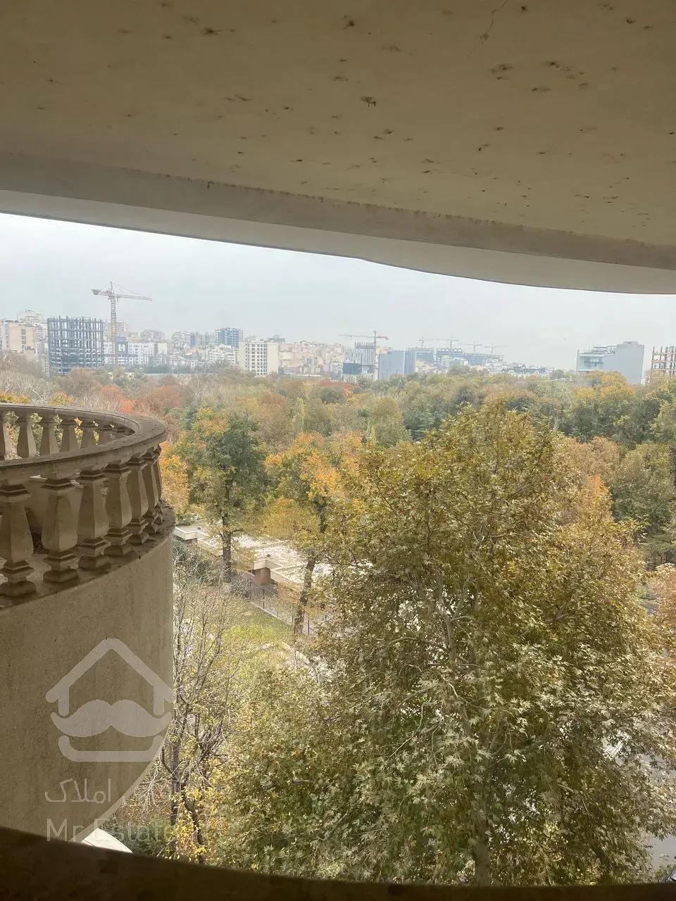 آپارتمان ۴خوابه ۲۵۵متری لوکس آجودانیه