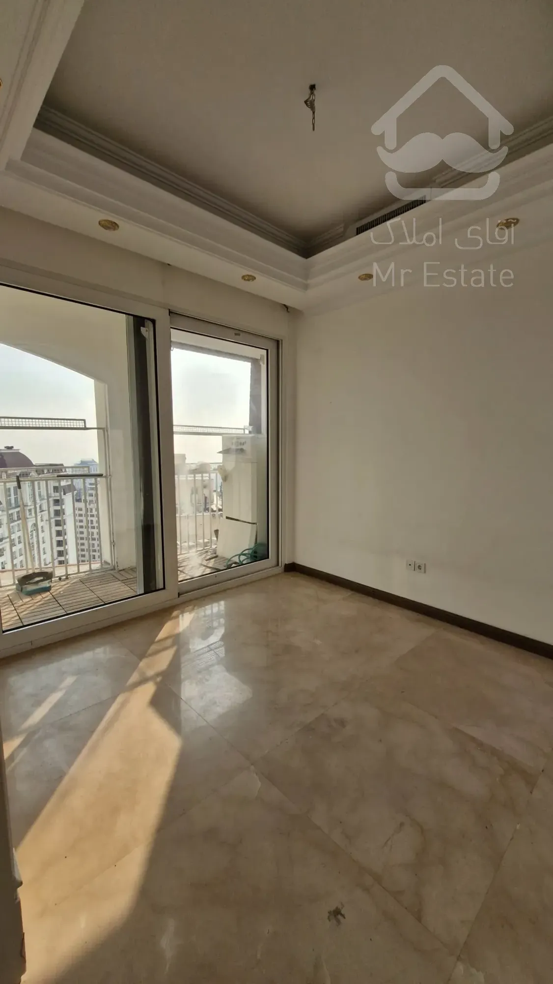 آپارتمان با ویو رویایی در بهترین لوکیشن نیاوران