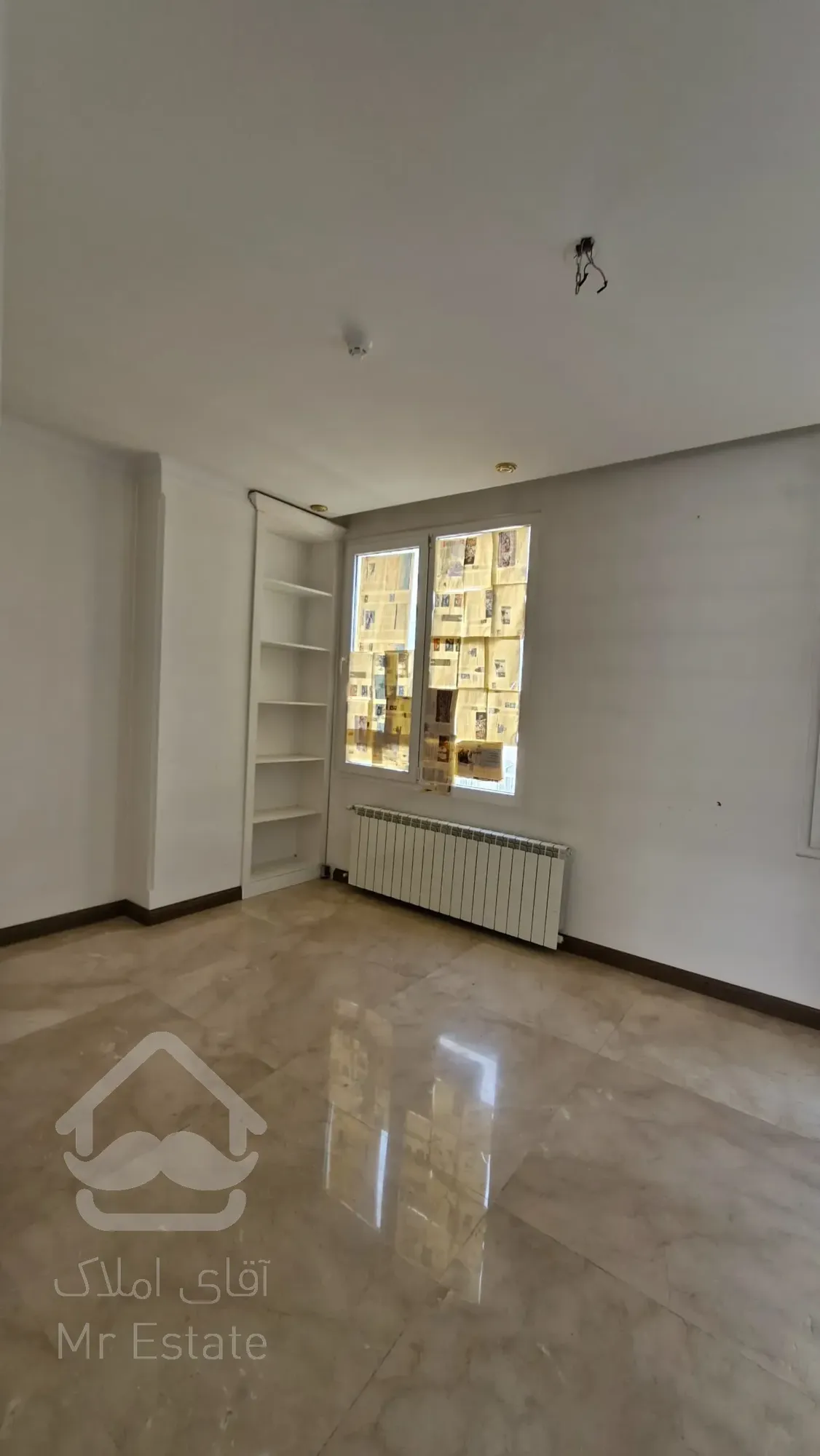 آپارتمان ۲۰۰ متری با ویو کامل شهر در نیاوران