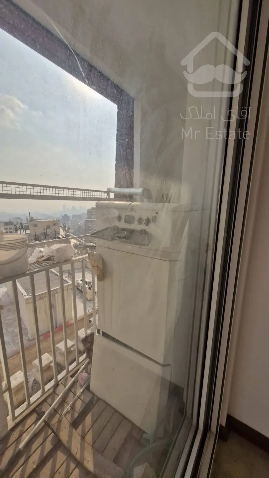 آپارتمان ۲۰۰ متری با ویو کامل شهر در نیاوران