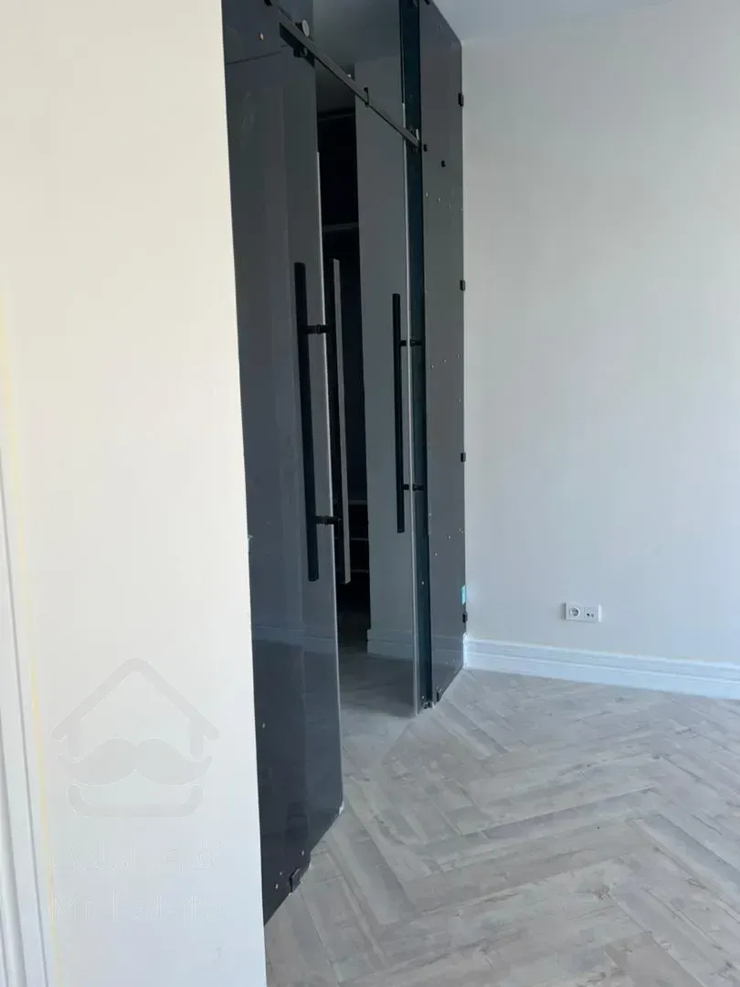 آپارتمان با ویو رویایی در بهترین لوکیشن نیاوران