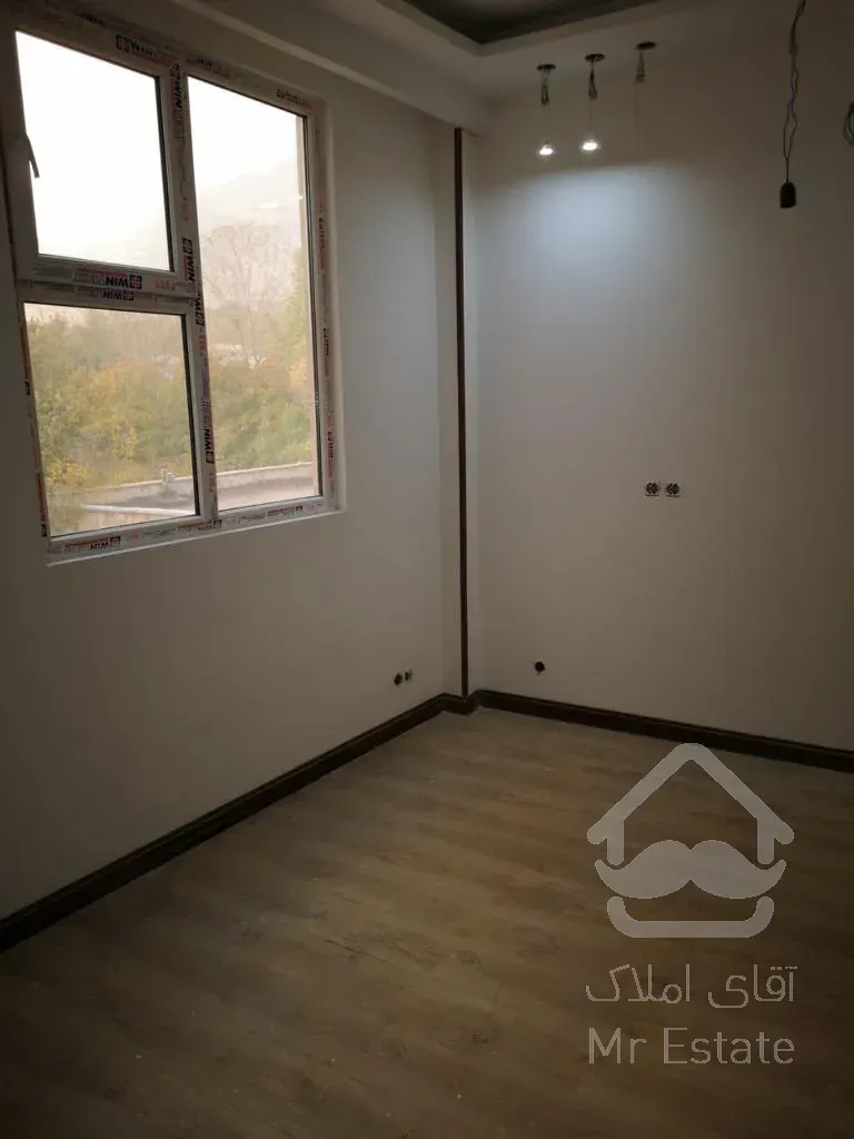 ۲۱۰ متر خوش نقشه در بهترین خیابان کامرانیه