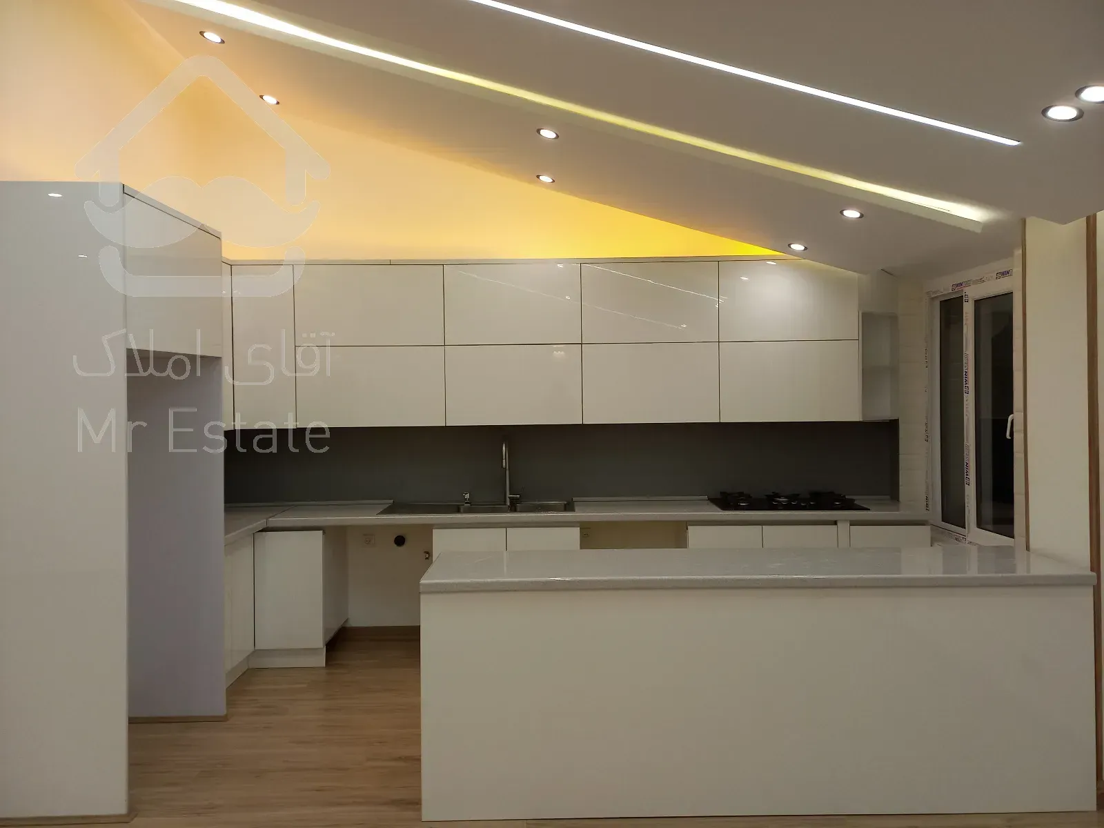 فروش آپارتمان مسکونی ۱۰۰متری واقع دربهارشمالی