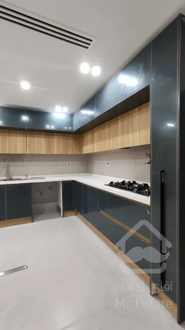 فروش آپارتمان ۱۲۰ متری در اندرزگو فول بازسازی