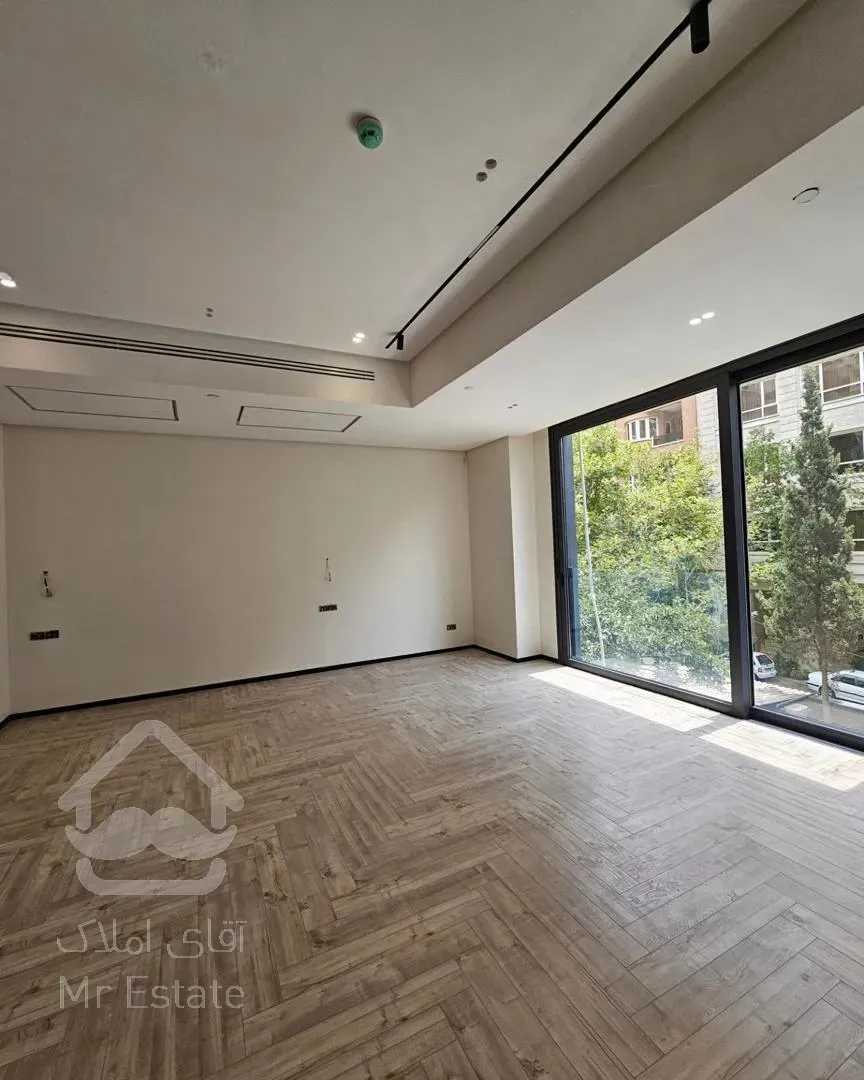 ۲۲۰ متر برج باغ برند گلسنگ نیاوران