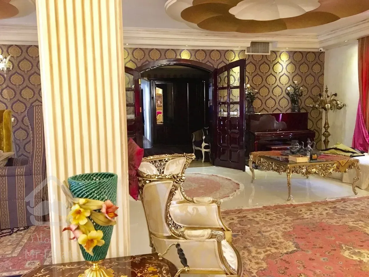 خرید آپارتمان ۳۳۰ متری کلاسیک در فرکانیه