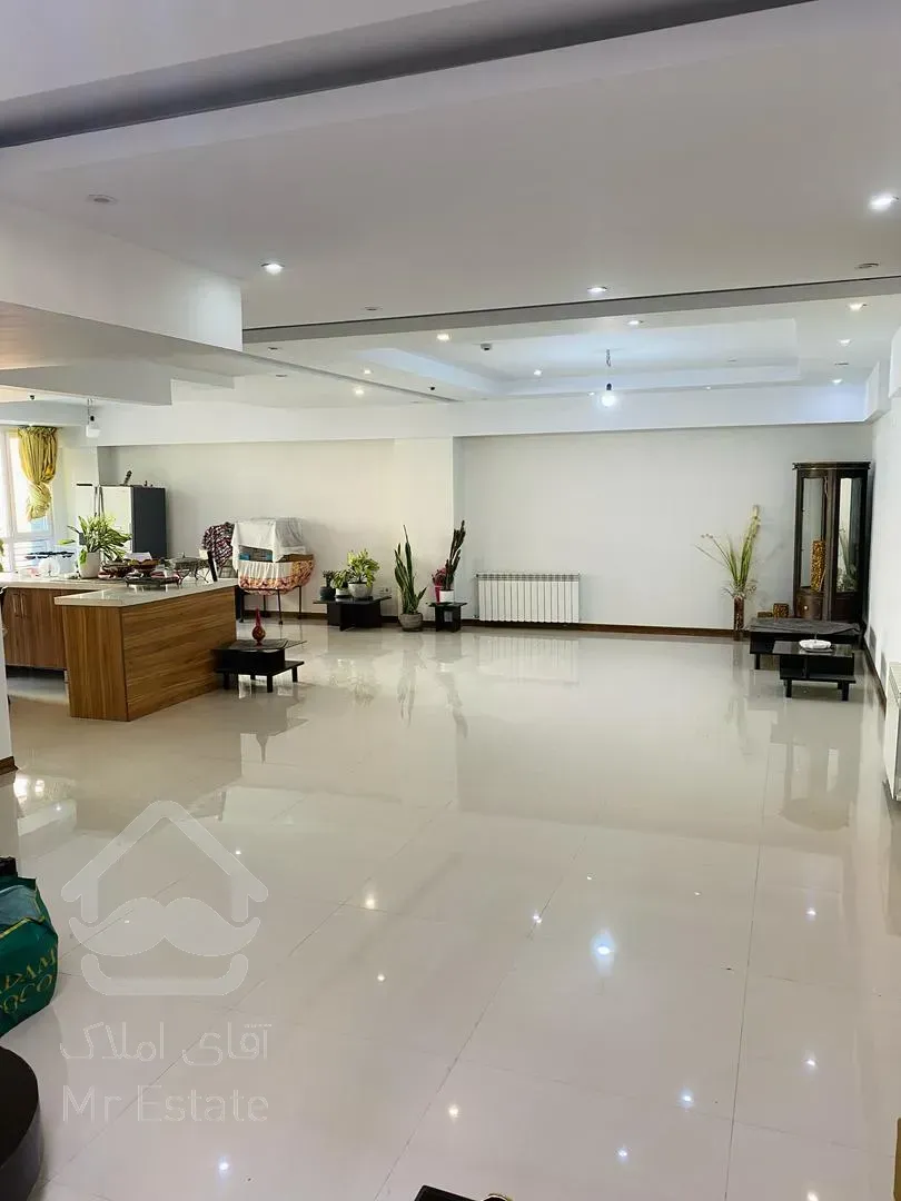 فروش آپارتمان ۱۷۵ متر ، ۳ خواب ، ۲پارکینگ، کریمخان