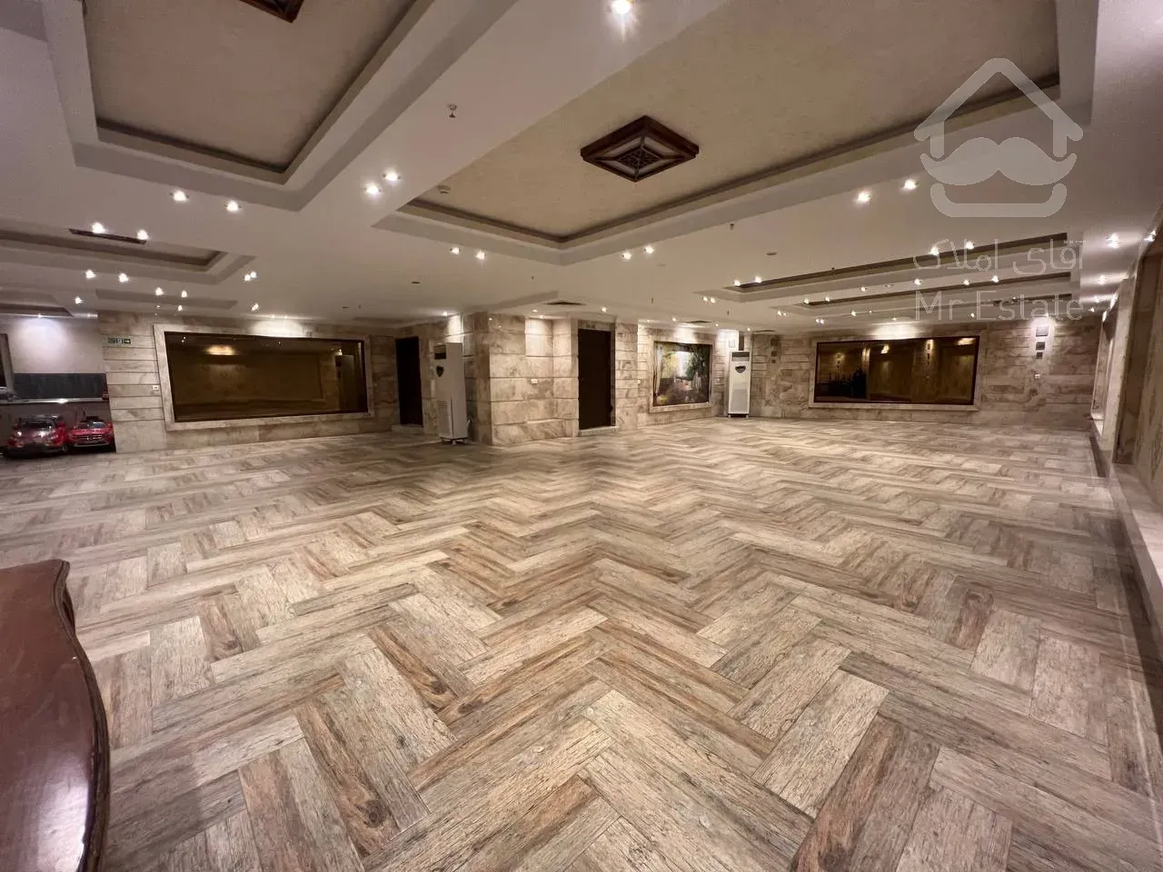 خرید آپارتمان در برج باغ برند در نیاوران