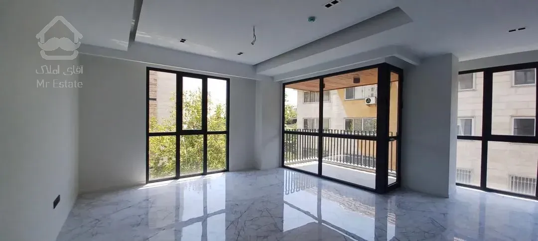 ۱۶۸ متر / ۳ خواب / ۳ پارکینگ / آجودانیه