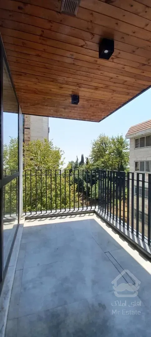 ۱۶۸ متر / ۳ خواب / ۳ پارکینگ / آجودانیه