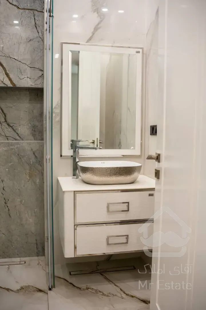 آپارتمان لوکس در نیاوران