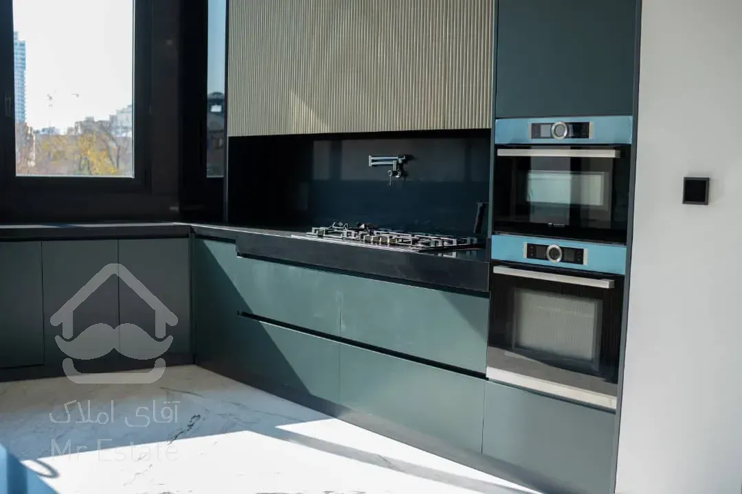 خرید آپارتمان ۲۰۰ متری مدرن در نیاوران