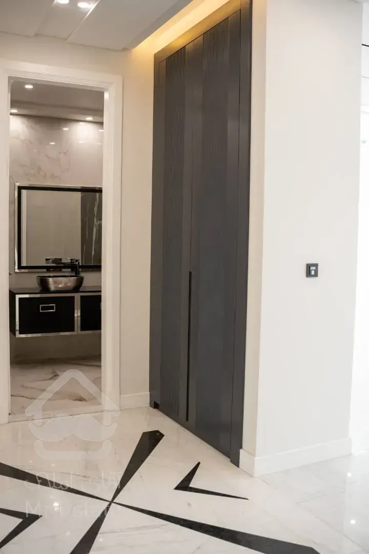 خرید آپارتمان ۲۹۰ متری مدرن در بهترین لوکیشن نیاوران