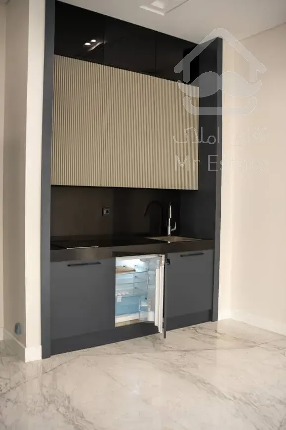 خرید آپارتمان ۲۰۰ متری مدرن در نیاوران