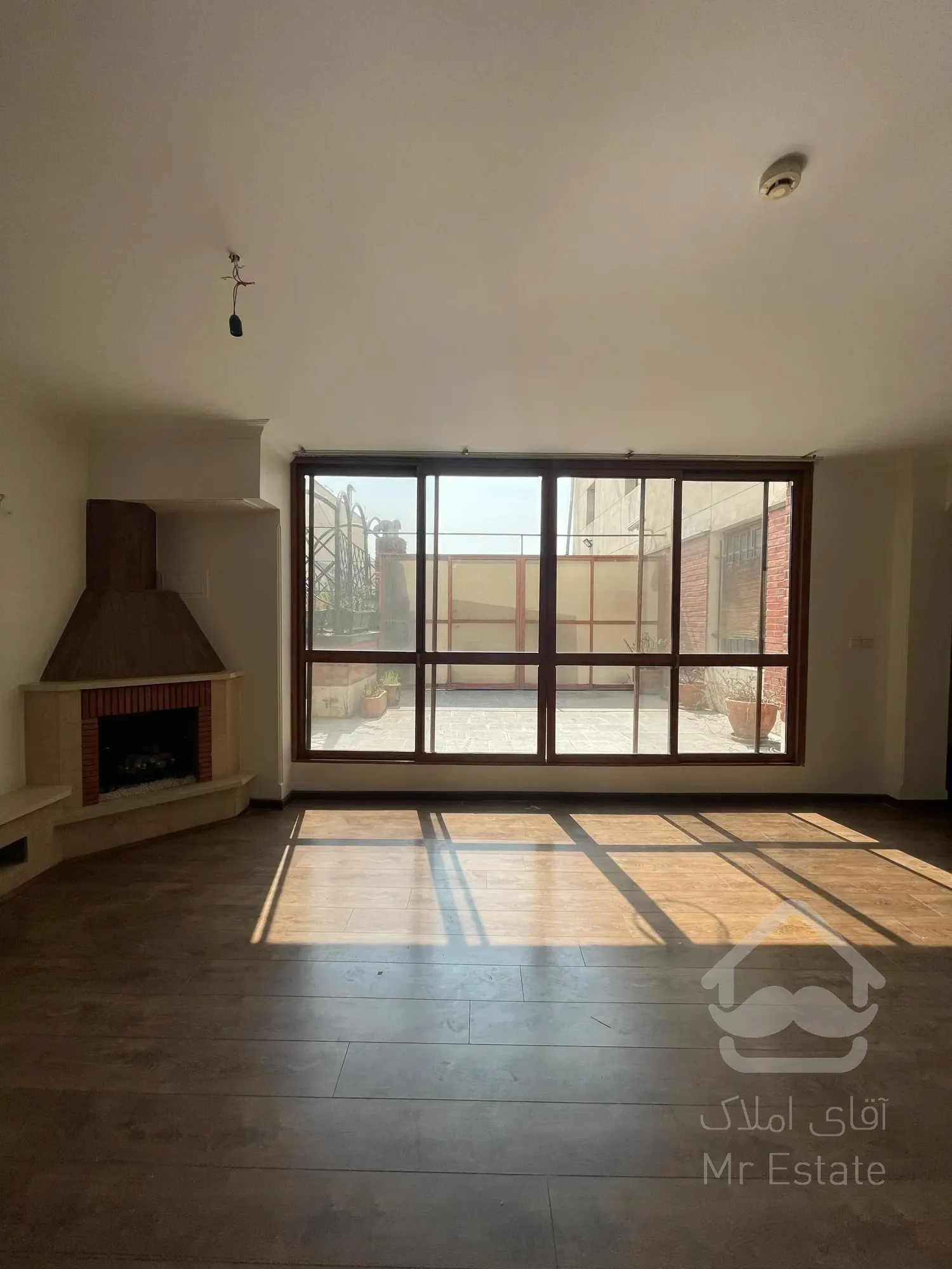 اجاره آپارتمان۲۳۰ متری در بهترین لوکیشن نیاوران