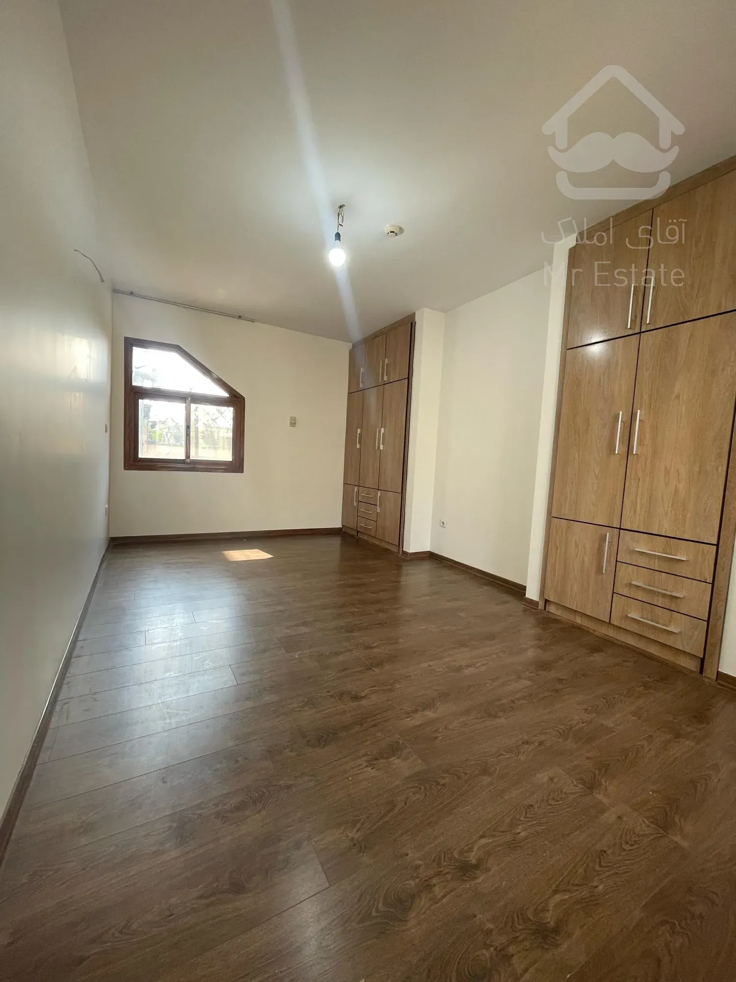 اجاره آپارتمان۲۳۰ متری در بهترین لوکیشن نیاوران