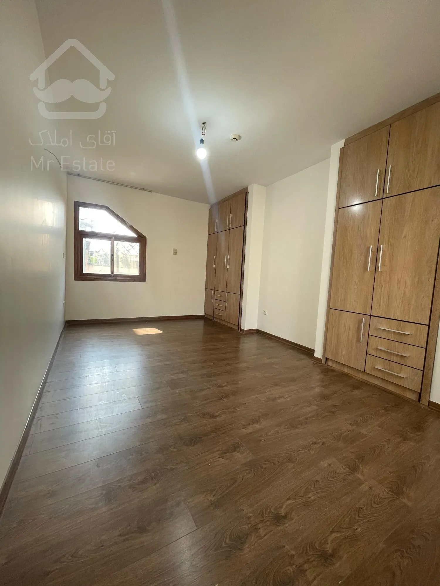 خرید آپارتمان ۱۹۰ متری در کامرانیه شمالی