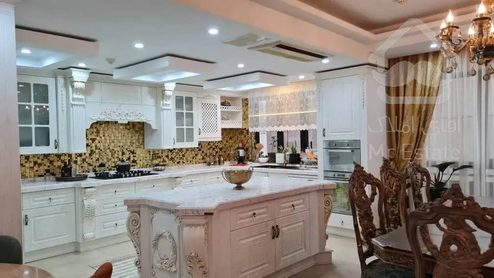 آپارتمان ۲۱۸ متری در برج باغ برند نیاوران