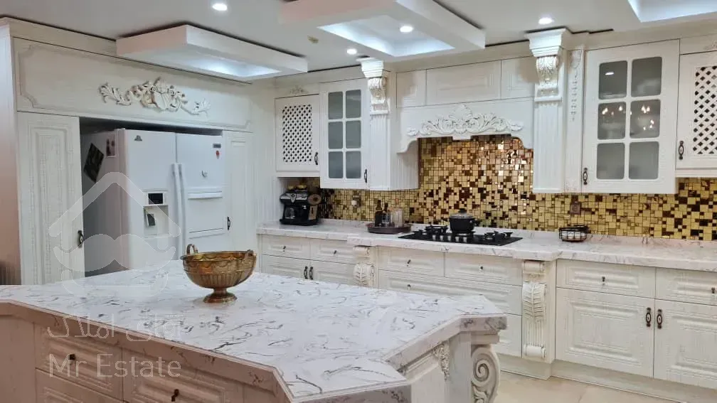 آپارتمان ۲۱۸ متری در برج باغ برند نیاوران