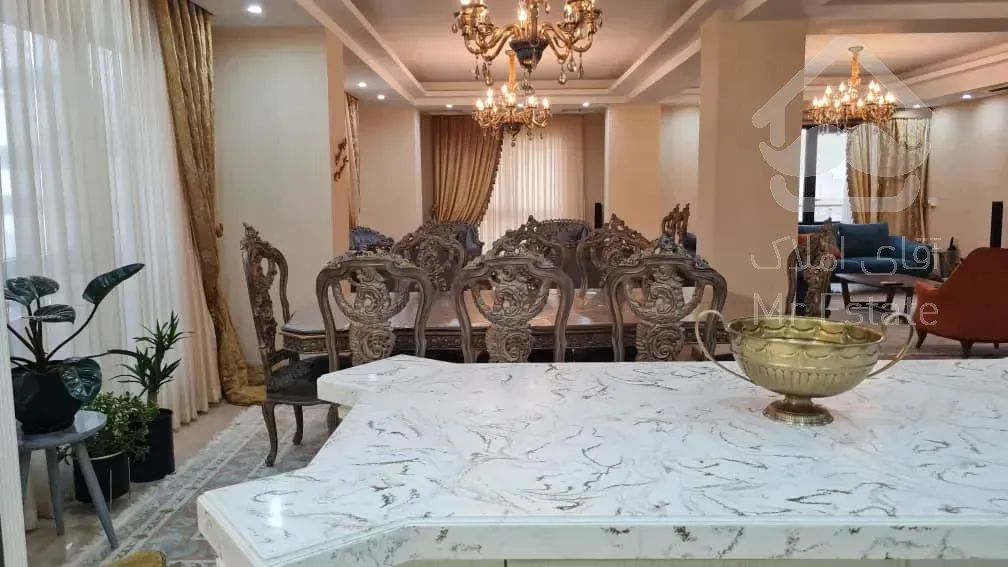 آپارتمان ۲۱۸ متری برج باغ در نیاوران