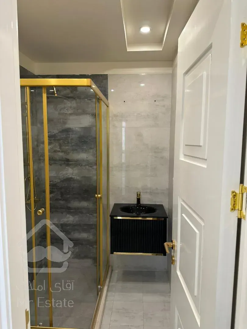 آپارتمان ۱۷۰ متری در بهترین لوکیشن گلسنگ