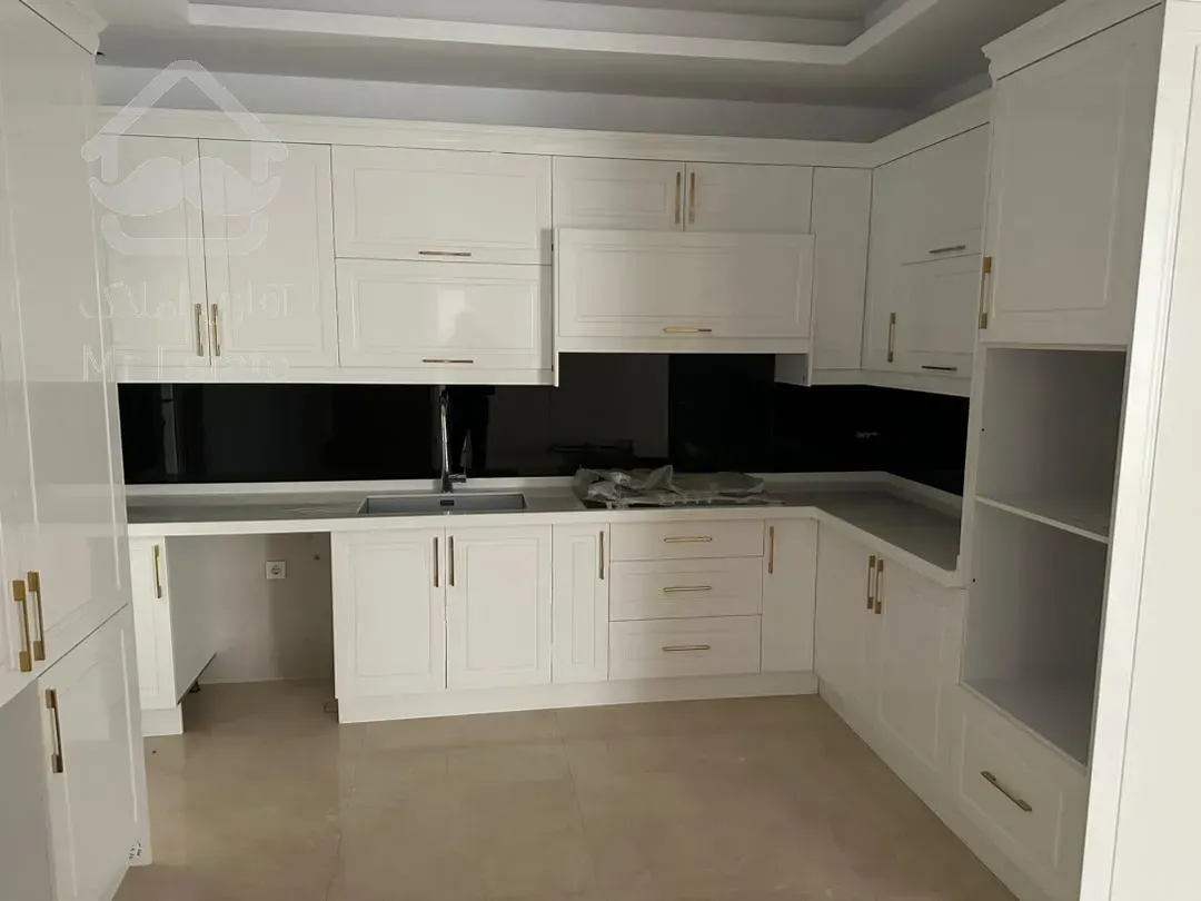 آپارتمان ۱۷۰ متری در بهترین لوکیشن گلسنگ