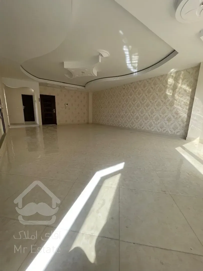 خرید واحد سندار/زیر قیمت /در قلب شهر