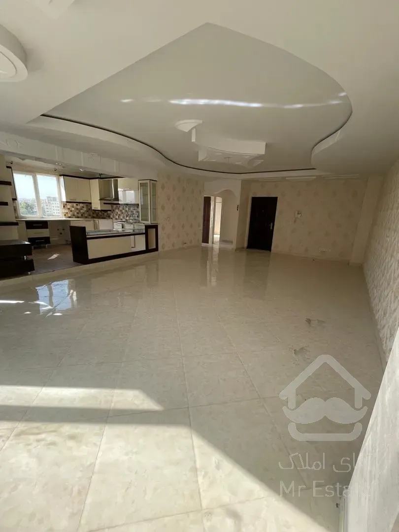 خرید واحد سندار/زیر قیمت /در قلب شهر