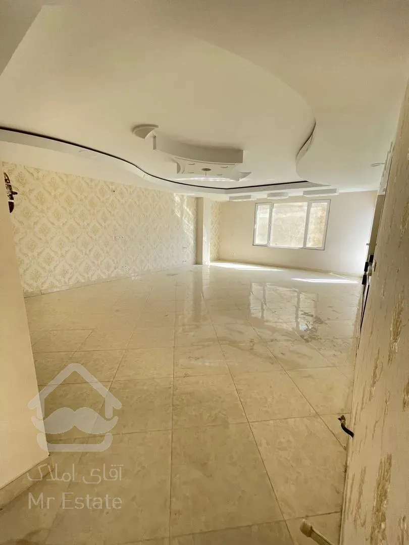 خرید واحد سندار/زیر قیمت /در قلب شهر