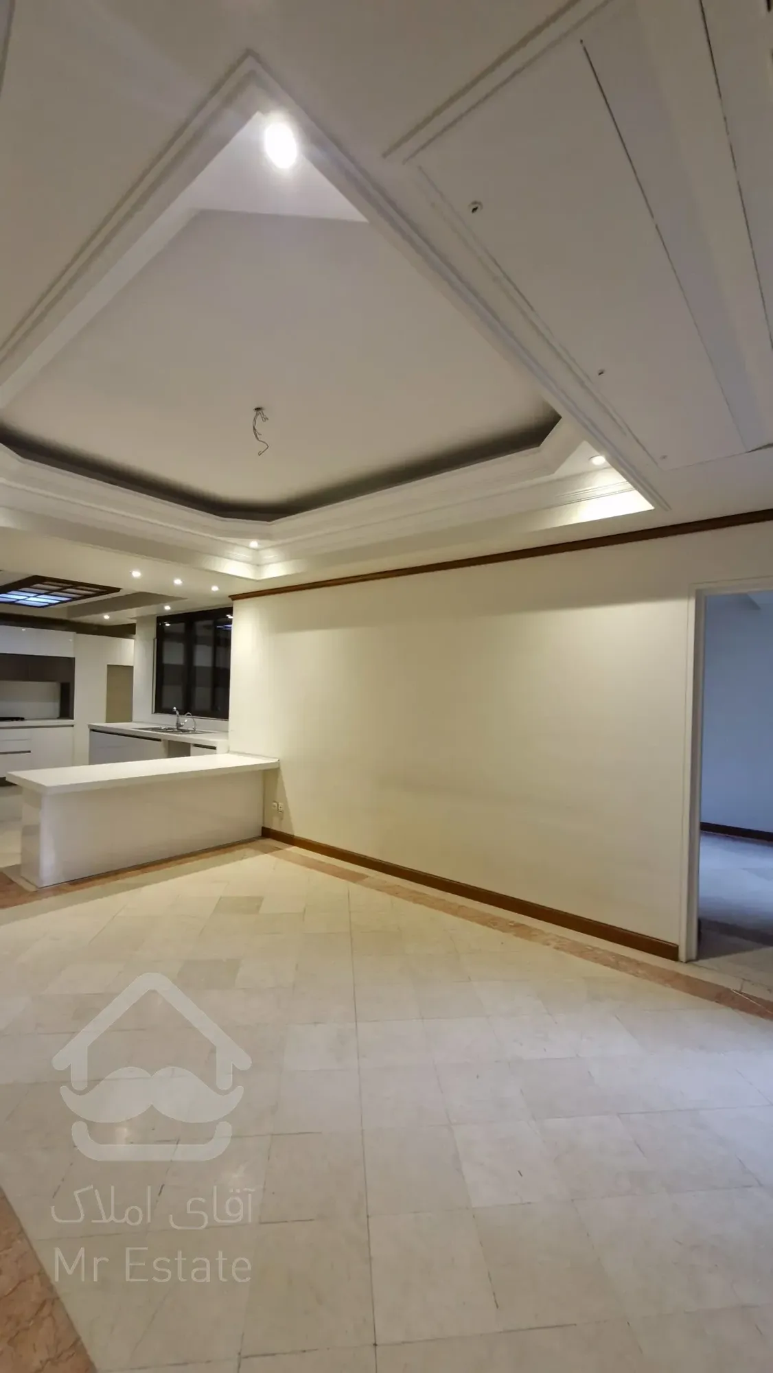 اجاره آپارتمان ۲۵۰ متری فول مشاعات در کامرانیه