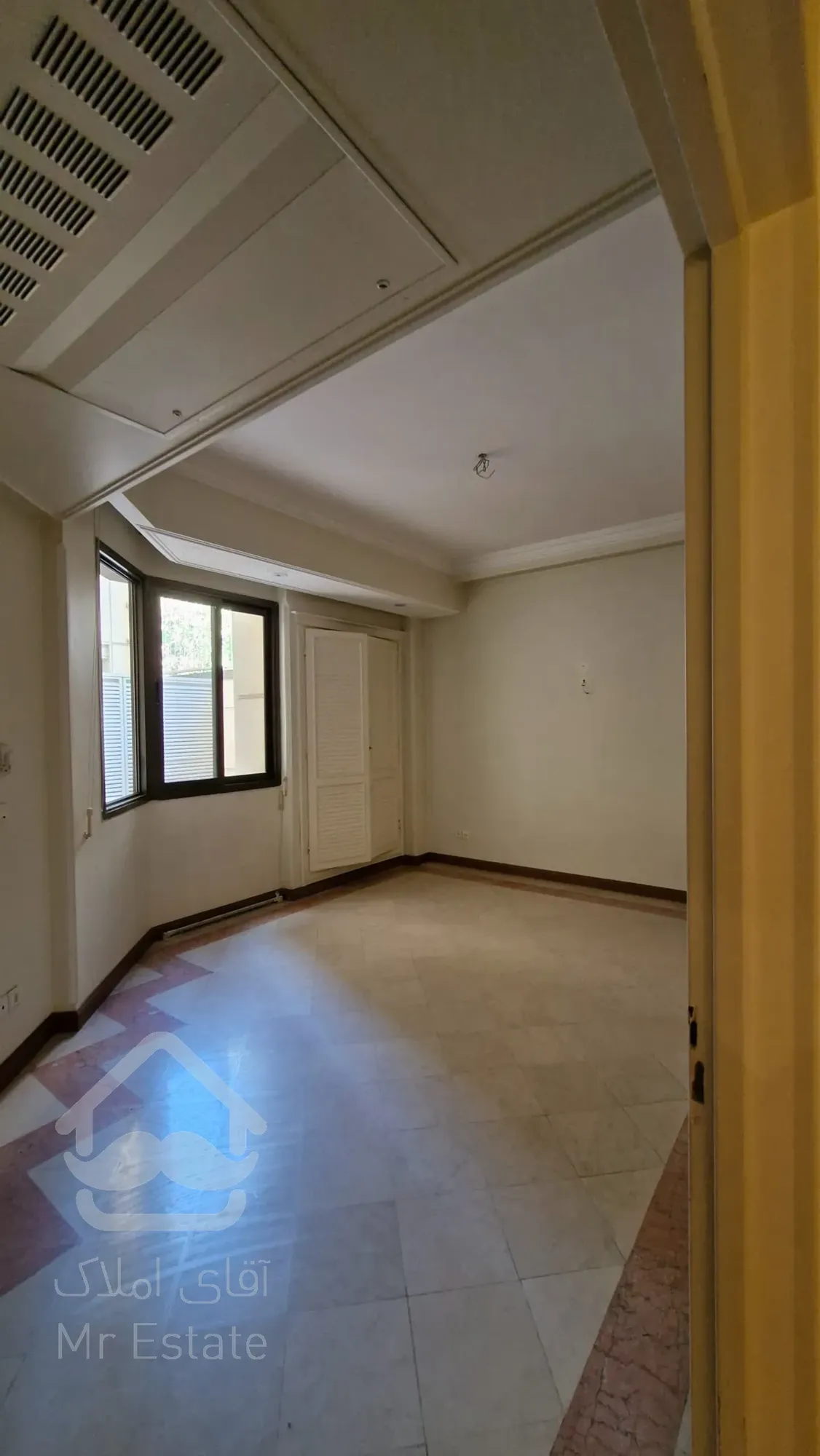 اجاره آپارتمان ۲۵۰ متری فول مشاعات در کامرانیه