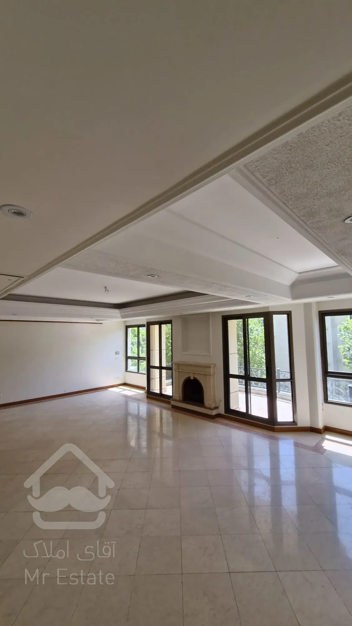 اجاره آپارتمان ۲۱۵ متری در بهترین لوکیشن کامرانیه